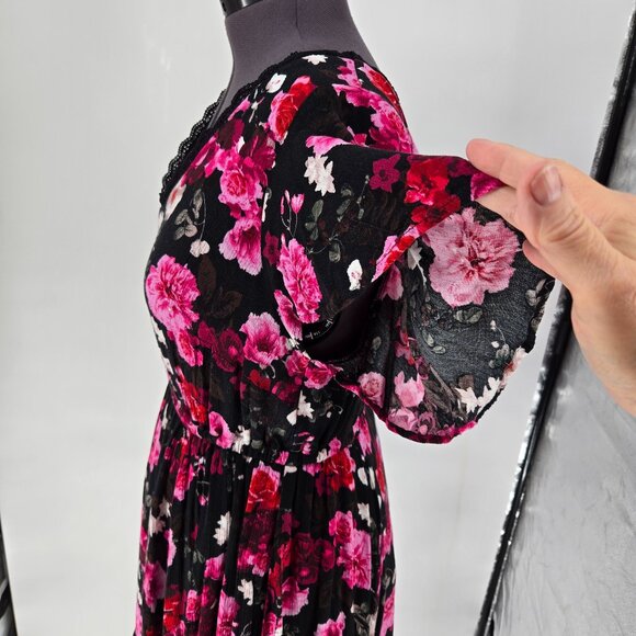 616-19 Torrid Black Red Pink floral Handkerchief flutter Midi dress Size 1 14/16 - Picture 3 of 7